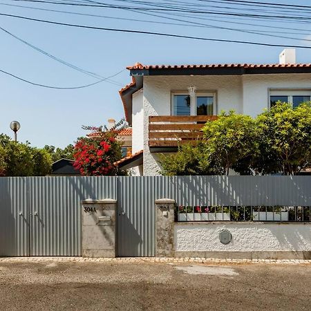 Traditional Villa In S Pedro , Estoril Alapraia Экстерьер фото